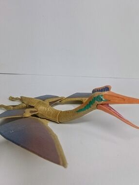 2018 Mattel Jurassic World Mega Dual Attack Quetzalcoatlus Push Button Figure